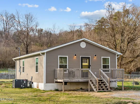 233 Hebbertsburg Rd, Crab Orchard, TN 37723
