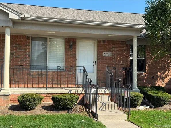 25754 Santina Ln #18, Warren, MI 48089