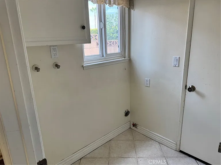 18577 Asuncion St — Photo 31