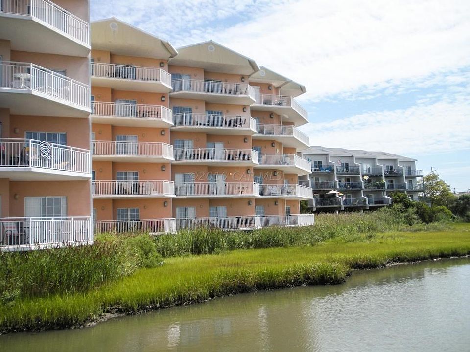 Sunset Bay 315 primary