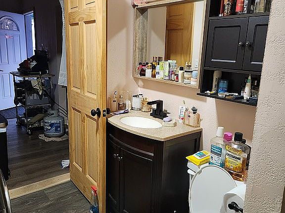 5th image of 1037 Jefferson Ave