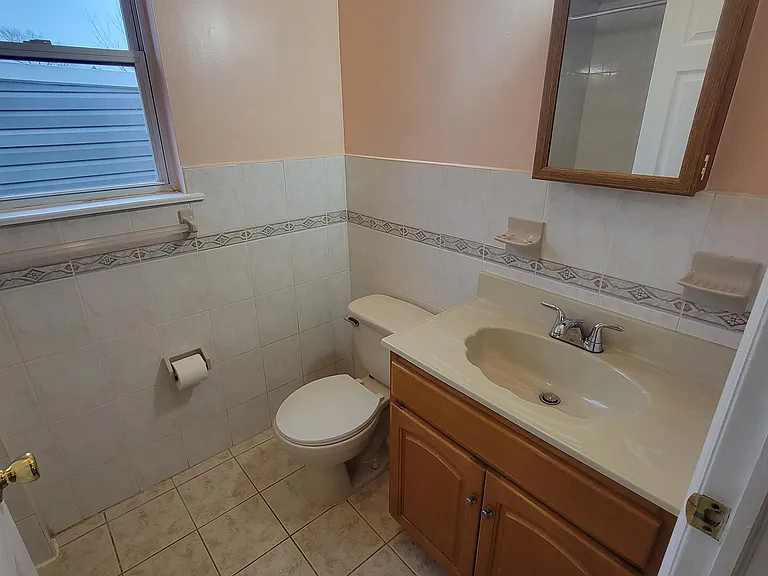 45 Aldine St — Photo 8