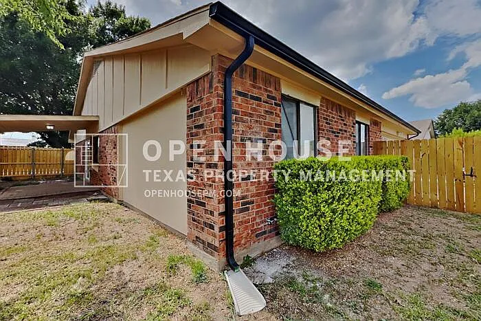 1480 Saint Patrick Dr — Photo 17