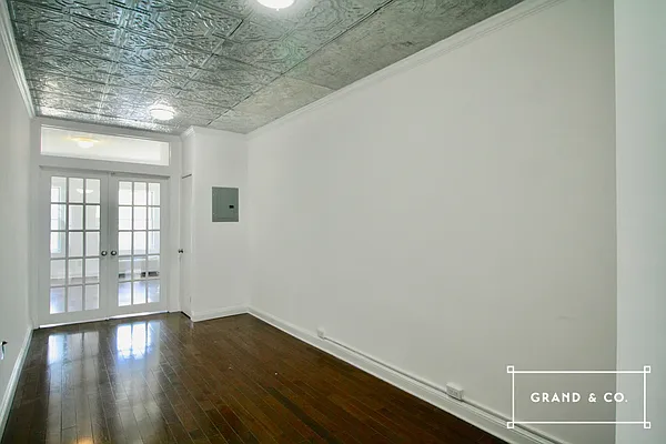 Rented by Grand & Co. | media 28