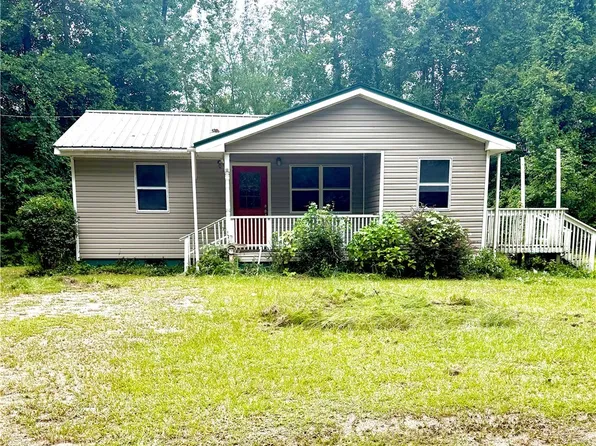 2499 Bay Forest Dr, Eastover, NC 28312
