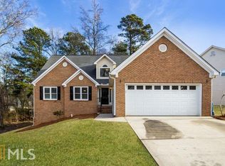 134 Adams Lake Dr, Lawrenceville, GA 30046