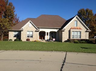 104 Sherwood Dr, Glen Carbon, IL