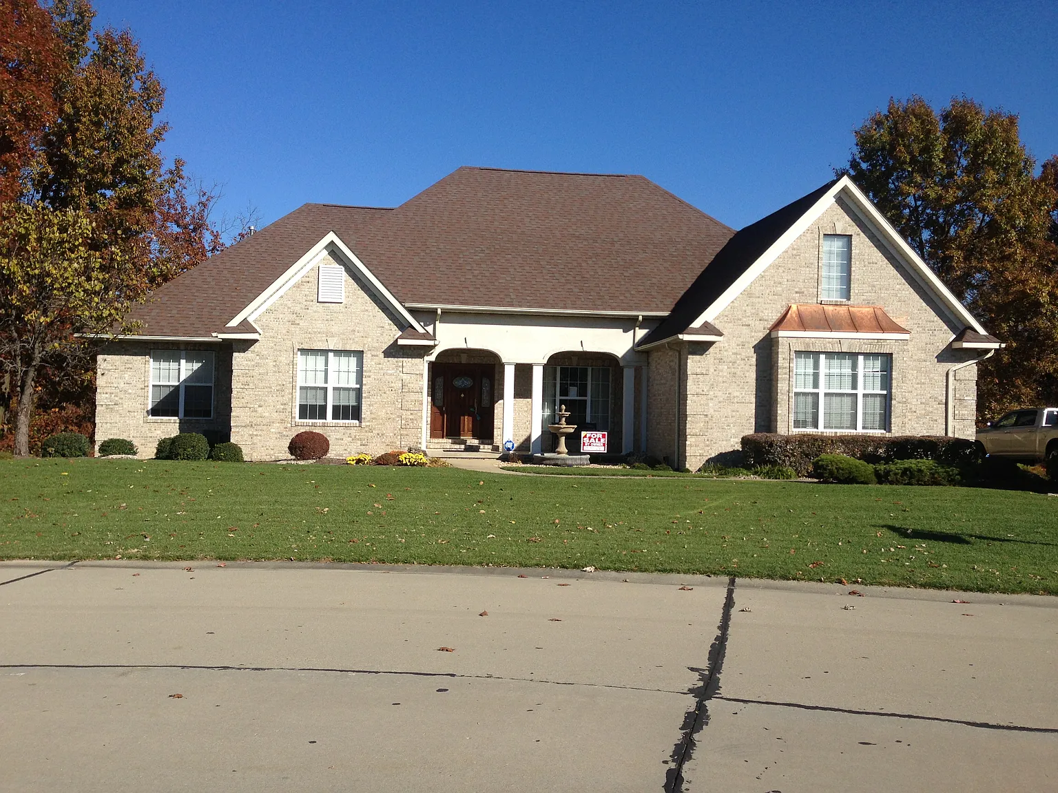 104 Sherwood Dr photo 1
