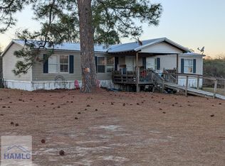 195 Michael Hires Ln, Jesup, GA 31545