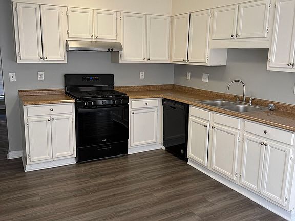 4th image of 8614 Cedar Creek Rdg