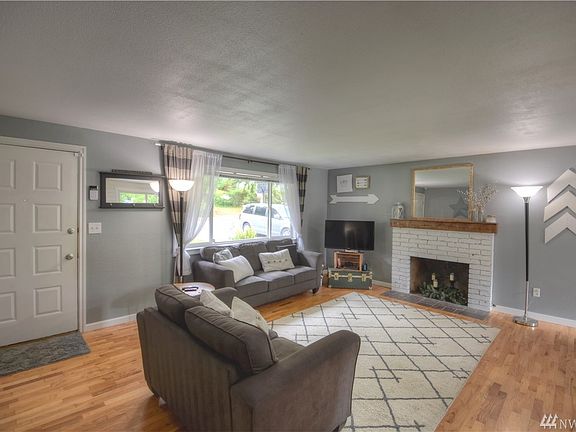 2nd image of 2610 Greenlawn St SE