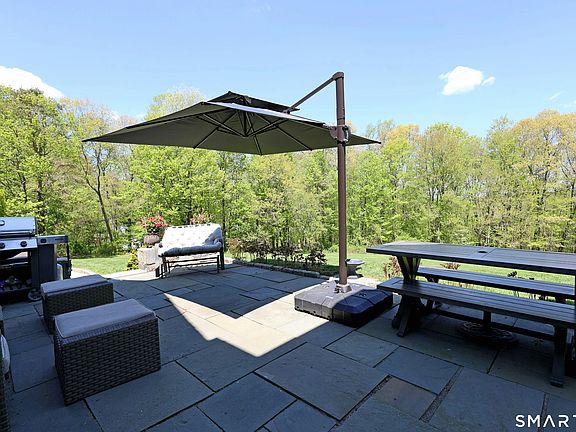 4th image of 68 Bloomer Road