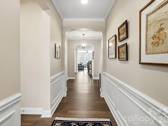 4th image of 150 Black Mountain Dr