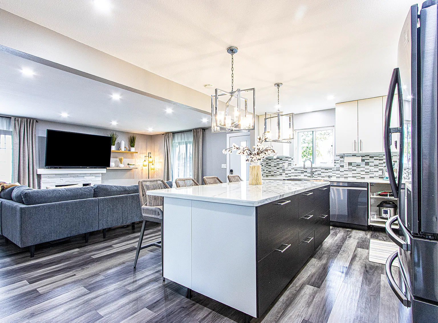 1150 Dorset Ln — Photo 3