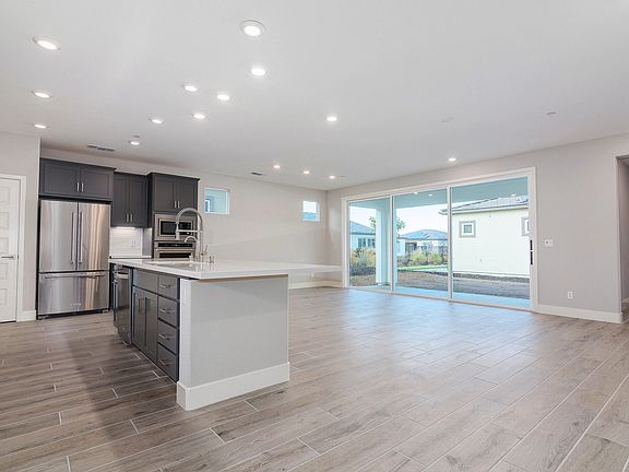 Homesite 2057 Kitchen Dining Area