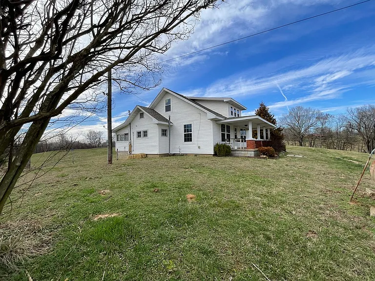 555 Hopewell Rd — Photo 26