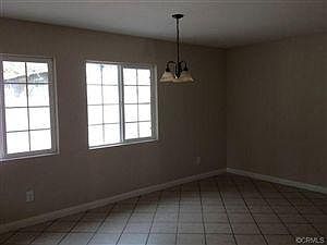 4th image of 960 N San Gorgonio Ave