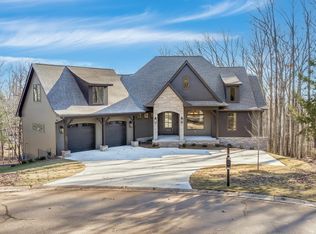 28 Valley Crest Ct, Travelers Rest, SC 29690