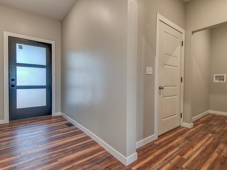 1950 35th St Spirit Lake, IA Zillow Apartments for Rent in Spirit Lake