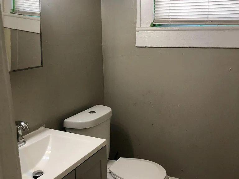1106 E 31st St #1106 — Photo 3