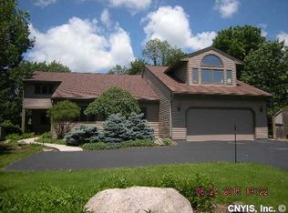 9 Landgrove Dr, Fayetteville, NY 13066