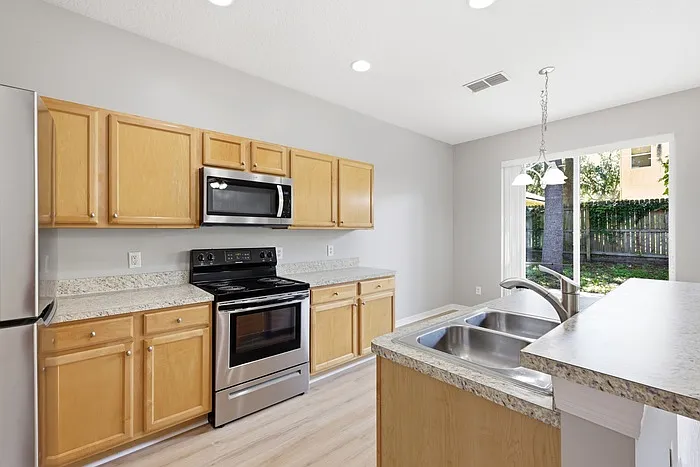 737 Maya Susan Loop — Photo 13