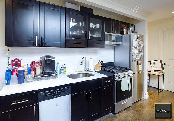 Rented by Bond New York | media 27