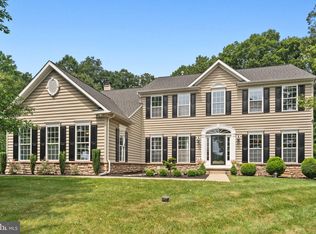 48 Robins Nest Ln, Pottstown, PA 19465