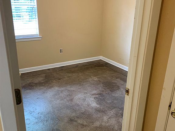 5th image of 38512 County Road 39