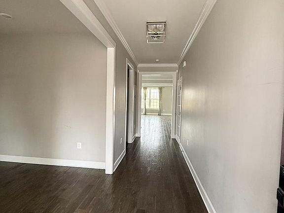 3rd image of 2575 Bailey Cir