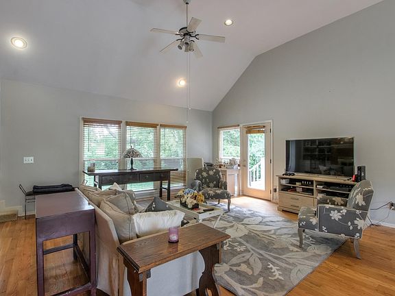 2nd image of 7016 Poplar Creek Trce