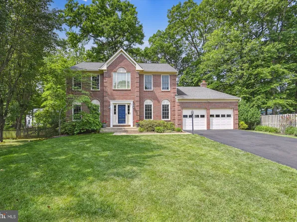 3677 Hetten Ln, Woodbridge, VA 22193