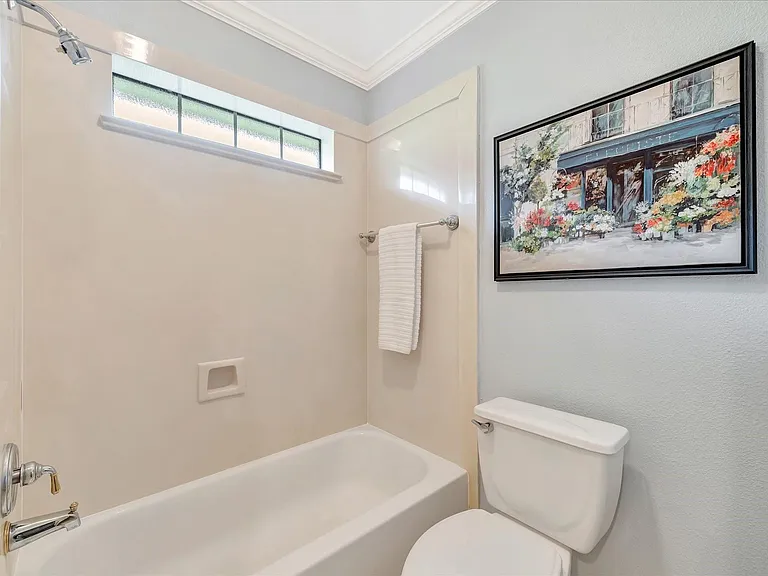 2421 Baycrest Dr — Photo 31