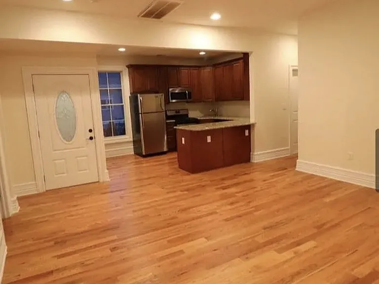 153 S Main St #B — Photo 8