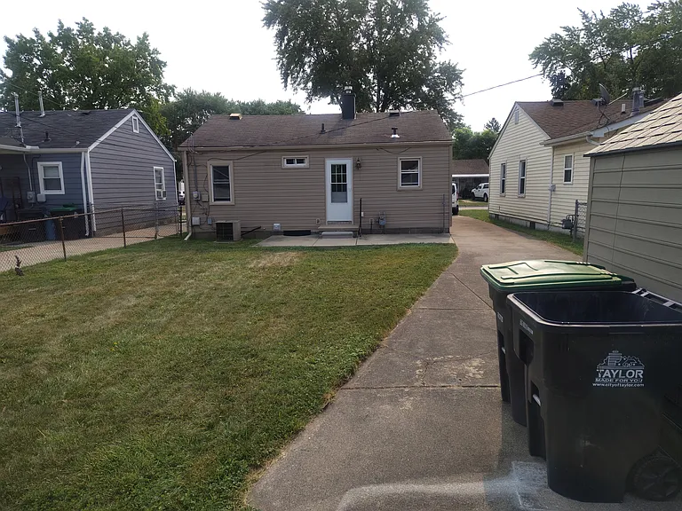 5932 Katherine Ave — Photo 3