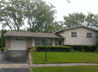 7375 Princeton Circle Dr, Hanover Park, IL 60133