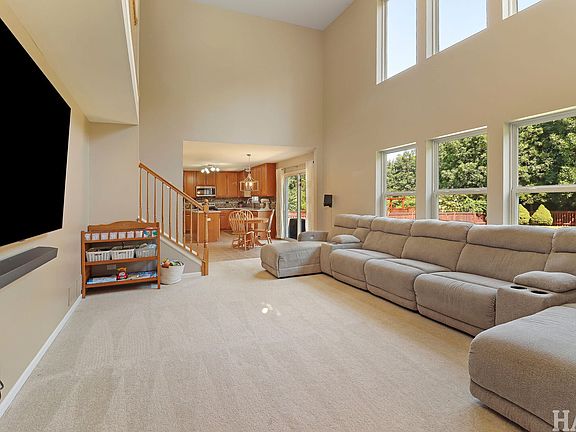 4th image of 1189 Kevington Dr