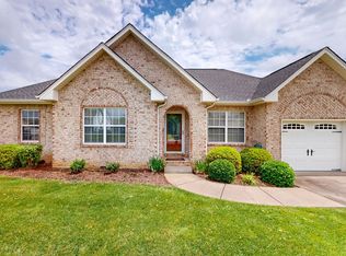 527 Polo Ln, Springfield, TN 37172