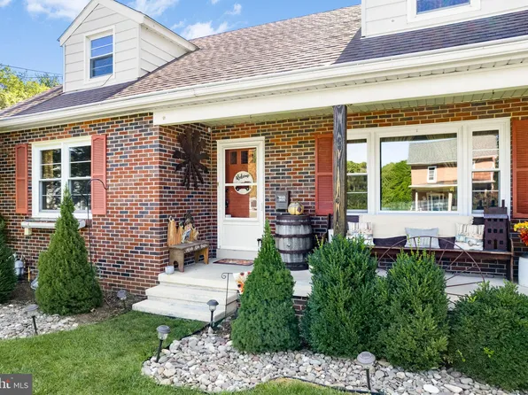 55 Furnace Rd, Wernersville, PA 19565
