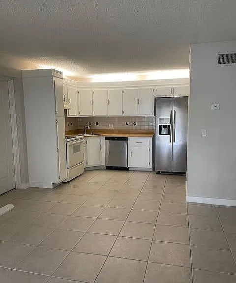 204 Foxtail Dr #F2 — Photo 5