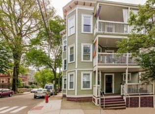 27 Walnut St #3, Somerville, MA 02143