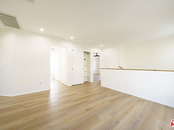 3rd image of 121 Cancion Way #121