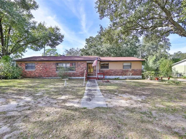 8702 N Orangeview Ave, Tampa, FL 33617