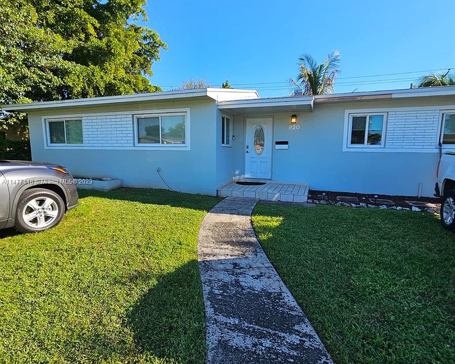 1st image of 920 NW 200th St