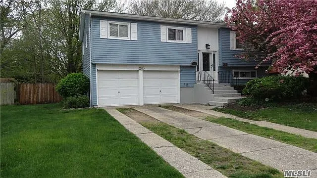 66 Ferris Ave photo 1