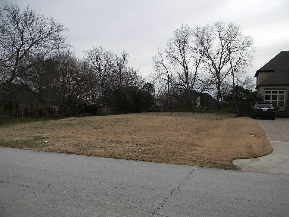 2nd image of 3541 N Gravel Cir