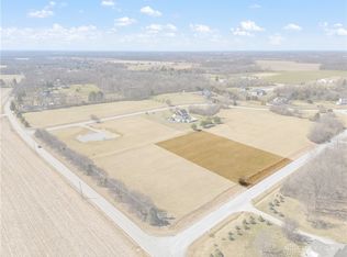 24 Heritage Woods Dr, Blanchester, OH 45107