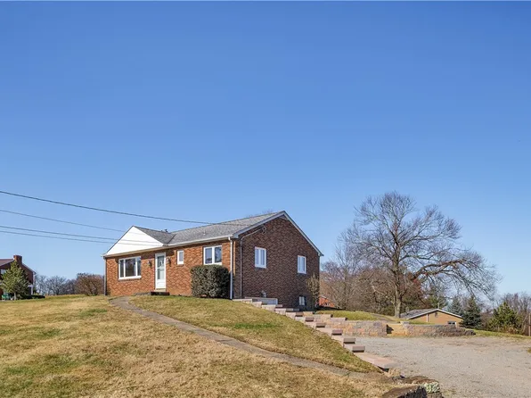 2392 Wharrey Dr, Sewickley, PA 15143