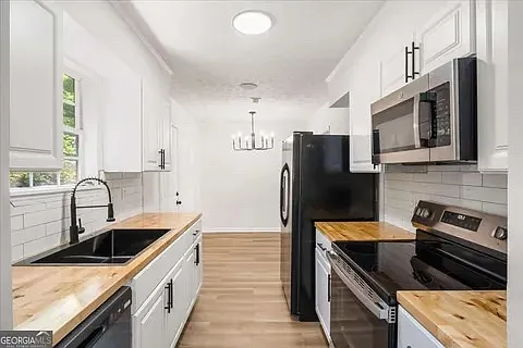 3 bed, 1320 sqft, $1,800 — Photo 4