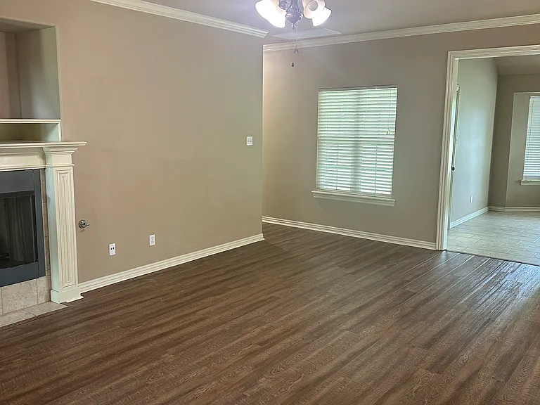 2712 Quarry Dr — Photo 4
